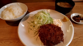 メンチカツ定食、スワチカ