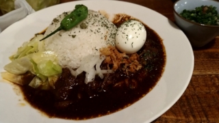 チキンカレー、小さかった女