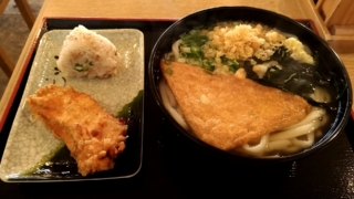 きつねうどん+かしわ+鶏飯握り、源八