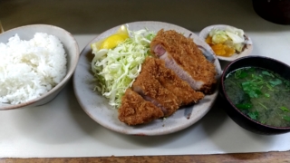 特上ロースかつ定食、とんかつ繁