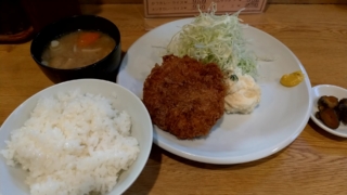 メンチカツ定食、スワチカ