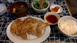 餃子定食、立吉餃子