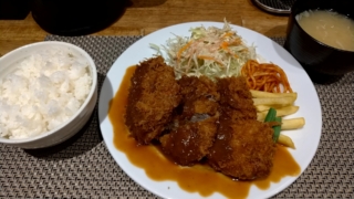 ヒレカツ定食、キッチン405