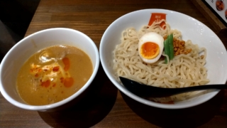 カレーつけ麺、虎杖