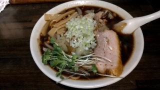 とりたまラーメン、じらい屋