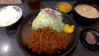 上ロースかつ定食、とんかつ憶