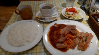 ポークソテーとチキンスパイス、キッチンひらやま亭