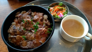 ハラルステーキ丼、東京ハラルレストラン