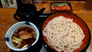 辛肉うどん+ガリトマト、めんこや