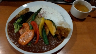 素揚げ野菜カレー、26号くるりんカレー