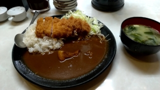 カツカレーライス、まるやま食堂