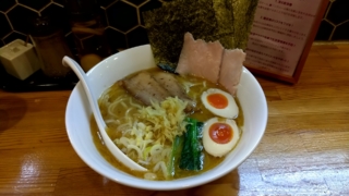 特製しょうがラーメン、美空