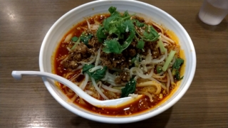 麻辣刀削麺、梅香園