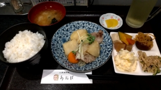 肉じゃが定食、あおば