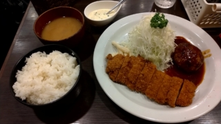 ハンバーグ&チキンカツタルタルソース掛け定食、おおはし