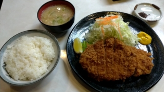 極上ロースかつ定食、まるやま食堂