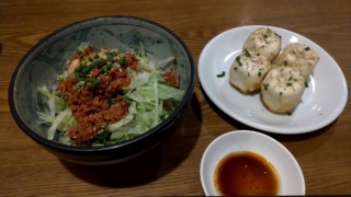 汁なし担々麺+焼小篭包、龍輝