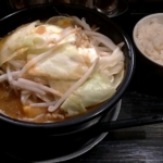 バカ盛りキャベツもやしカレーうどん+白めし、みんなの駒沢屋