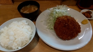 メンチカツ定食、スワチカ