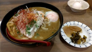 カレーうどん、白金製麺所