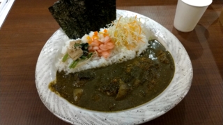 海苔チキンカレー、昼飯屋