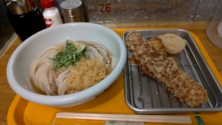 ぶっかけうどん+すだち+鶏天ちくわ天、トウキョウワンフラワー