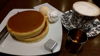 ホットケーキ+カフェオレ、自家焙煎珈琲庵