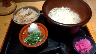 釜揚げうどん+鳥天+五目ご飯、はつとみ