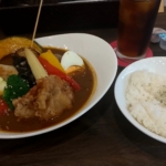 10種の野菜カレー+ザンギ、ムラカリータ