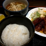 オクラの豚バラ焼き定食+小うどん、まんぷく屋