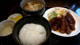 オクラの豚バラ焼き定食+小うどん、まんぷく屋