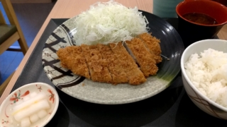 特ロースカツ定食、まるや