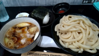 肉汁うどん+辛ダネ+おにぎり、うどん屋和