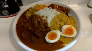 マトンカレー+サモサ、ニコニコまぜ麺