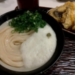 山かけうどん+野菜天盛り、丸香