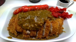 カツカレー+ウインナー、まんてん